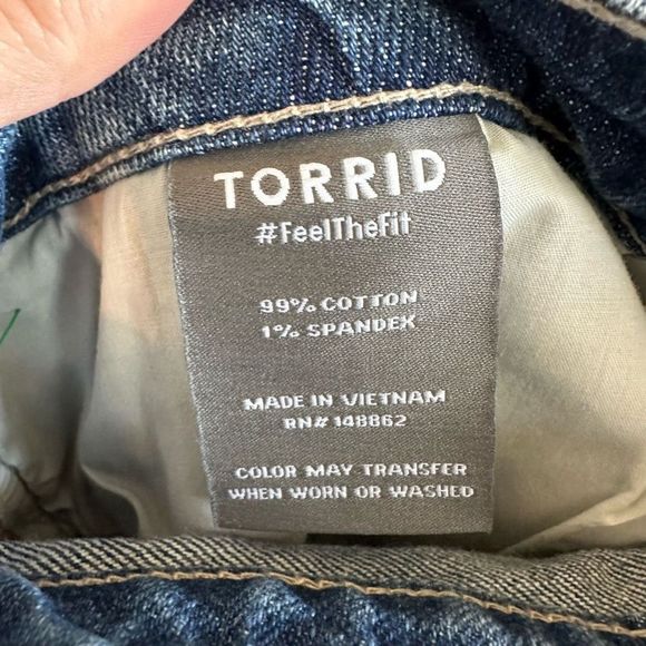 NWT Torrid Mom Straight Vintage Distressed Jean - Picture 11 of 12